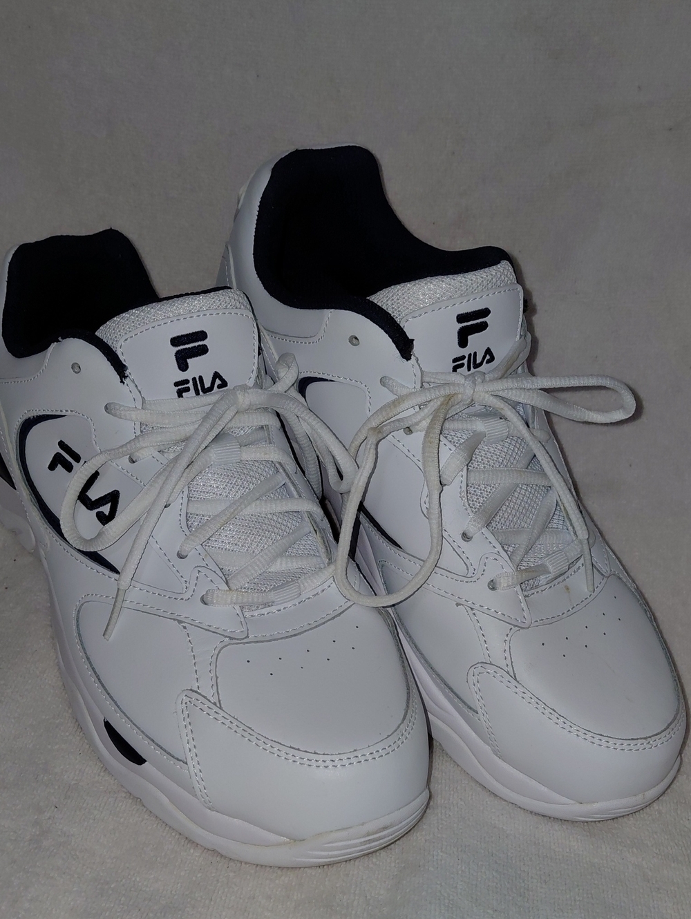 Fila Men's White and Black Low-Top Athletic Sneakers